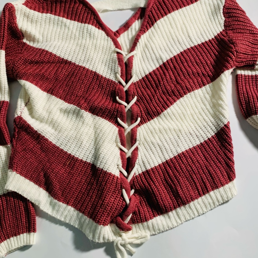 Unique sweater - Picture 2 of 3